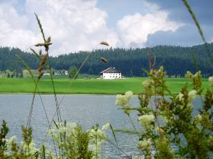 Le lac des Taillres